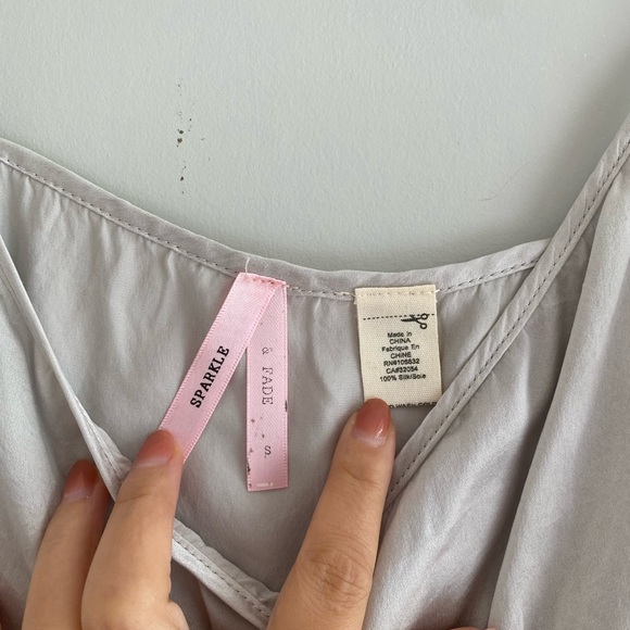 100% silk Sparkle and Fade ombré tank top in size small - Picture 3 of 3